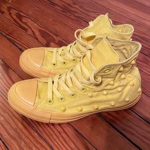 Yellow studded converse chuck Taylor’s